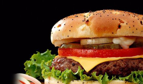 وجبات المطاعم: الضمانات الصحية والشرعية
