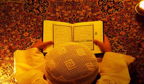 تربية: أطفالنا يتلون القرآن ويتدبّرونه
