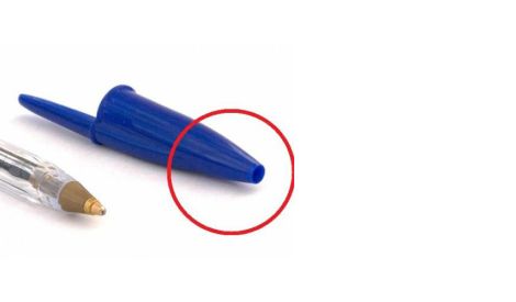 ما سبب الفُتحة في أغطية أقلام الحبر؟
