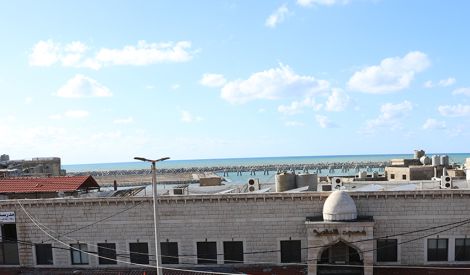 عهد العشرة: حينما صار المسجد شاهداً