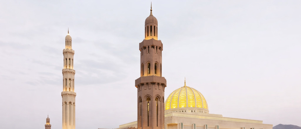 مسجدٌ أُسِّس على التقوى